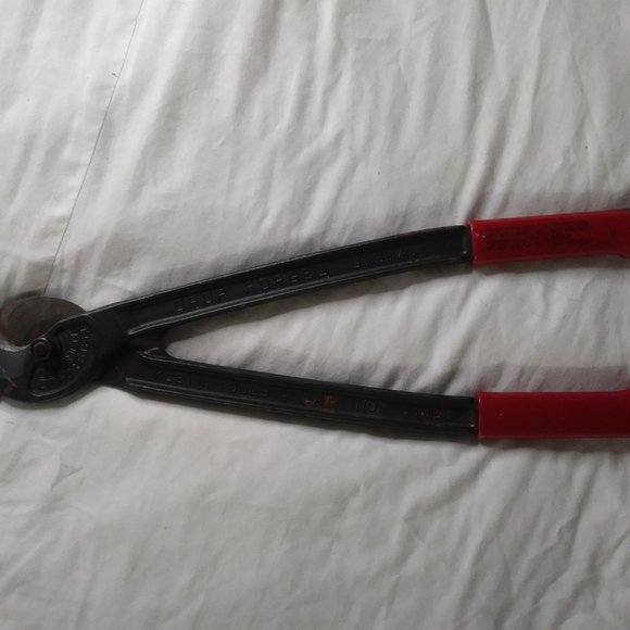 Klein High Grade Communications Cable Cutter - Picture 5 of 8